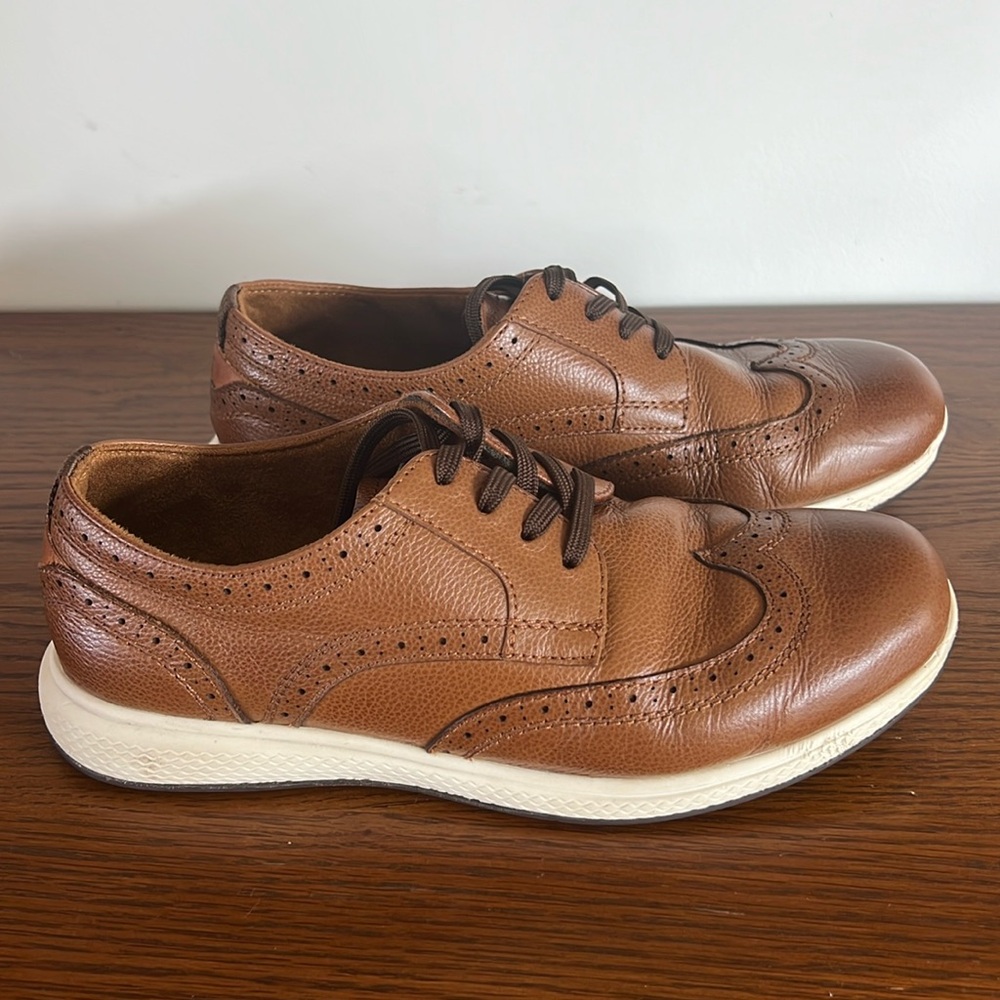 Florsheim Kids Great Lakes Wing Tip Ox Jr., brown, size 4.5M big kid